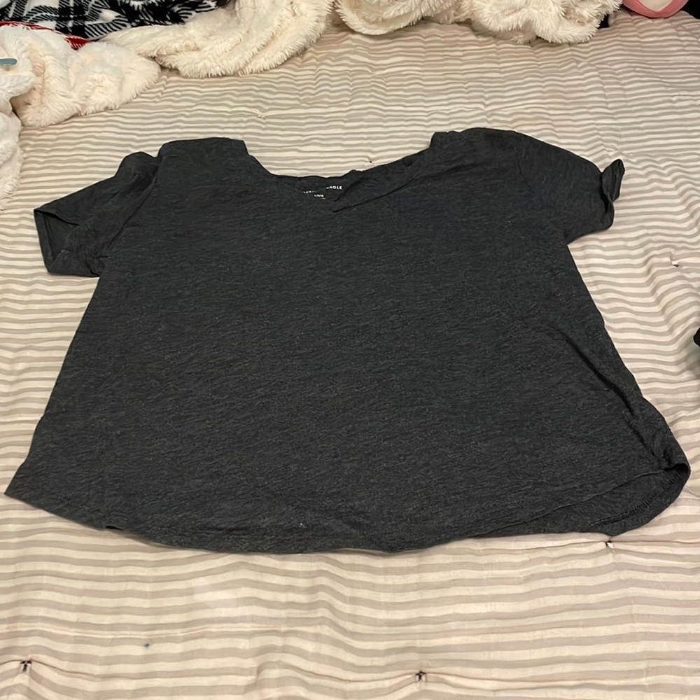 (SOLD) Woman’s Large Dark Gray American Eagle V-neck
